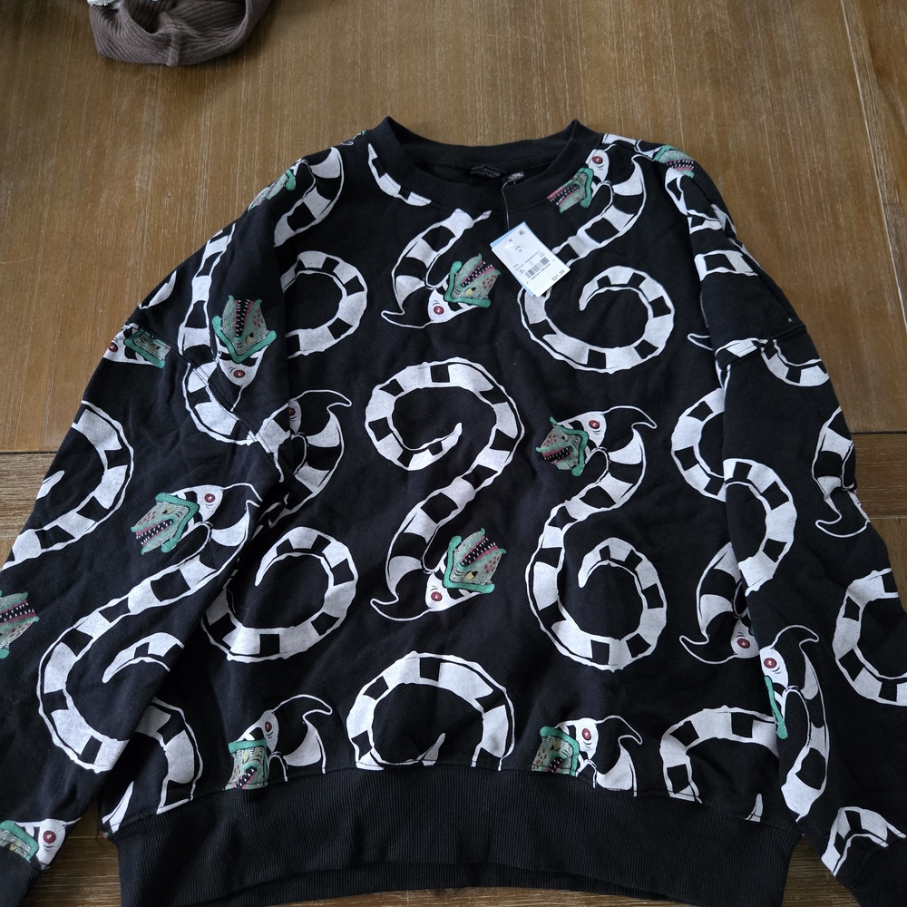 Unisex Beetle Juice  Black Graphic Crewneck Sweater